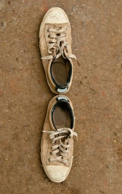 eski ayakkabılar
