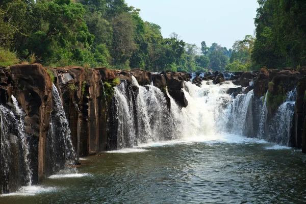Vattenfall i söder om lao — Stockfoto