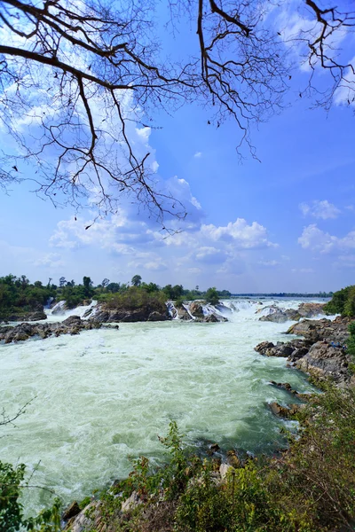 Wasserfall im Süden von Lao — Stockfoto