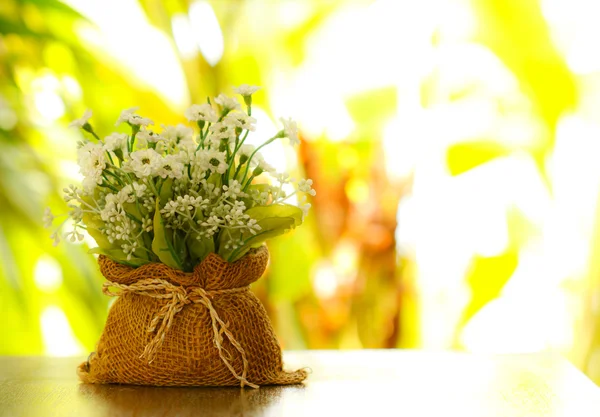 Flores artificiales decorativas — Foto de Stock