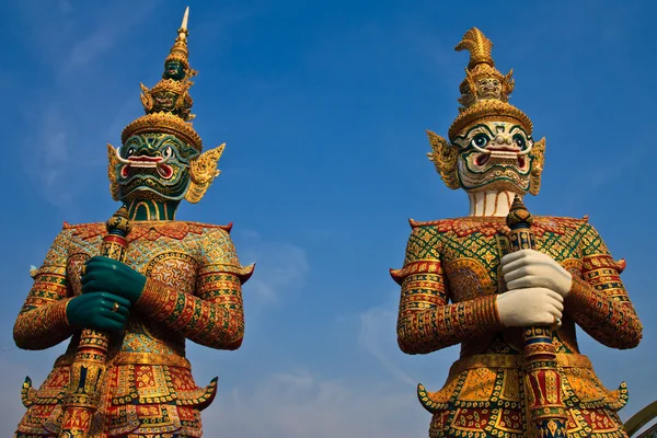Obří socha nativní thajském stylu — Stock fotografie