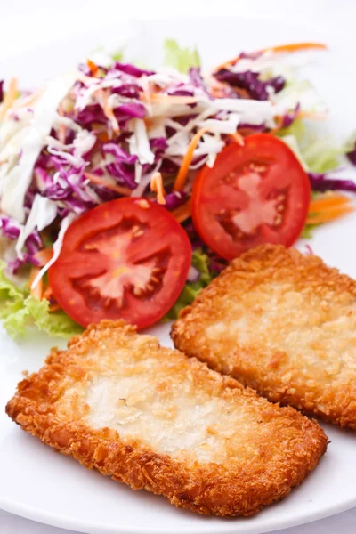 Pesce fritto e verdure — Foto Stock