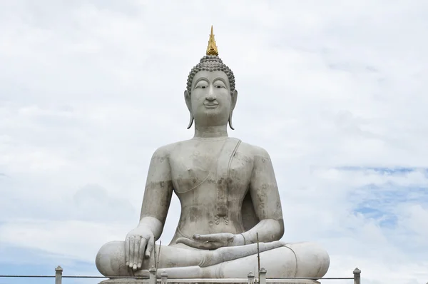 Статуя миру Будди — стокове фото