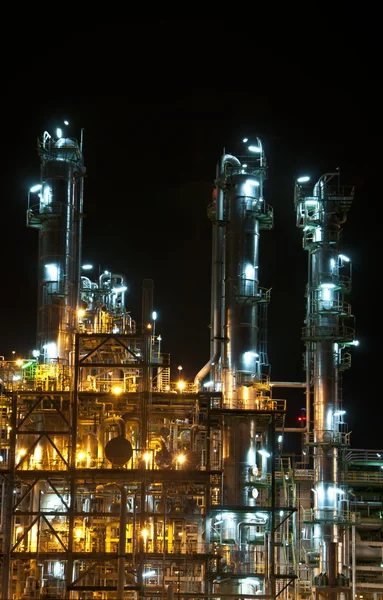 Escena nocturna de planta química —  Fotos de Stock
