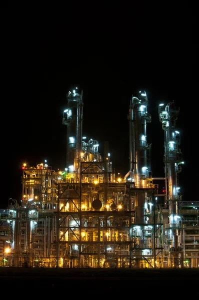Scena notturna di impianto chimico — Foto Stock