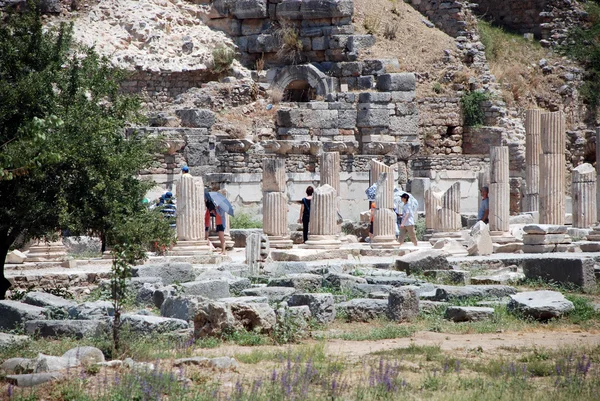 Pillére a Ephesus, Izmir, Törökország, Közel-Kelet — Stock Fotó