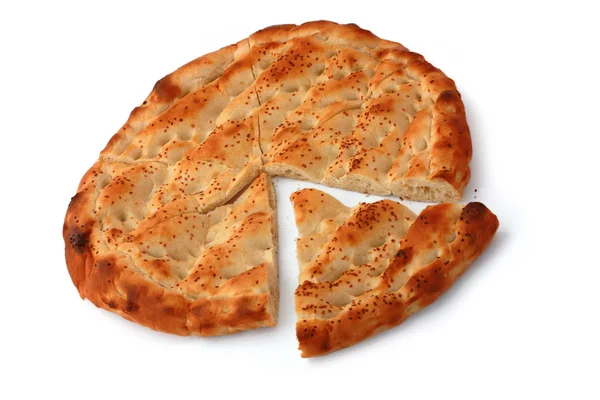 Zes verdeelde segmenten pita brood geïsoleerd op wit. populaire voedsel in ramadan in Turkije. — Stockfoto
