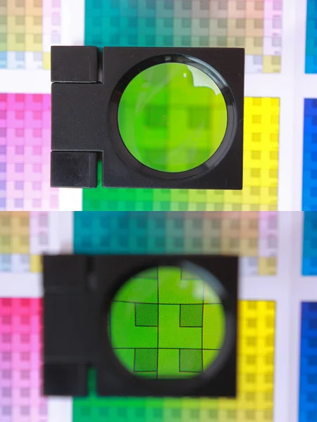 Zvětšovací sklo na sérii vzorník barev — Stock fotografie