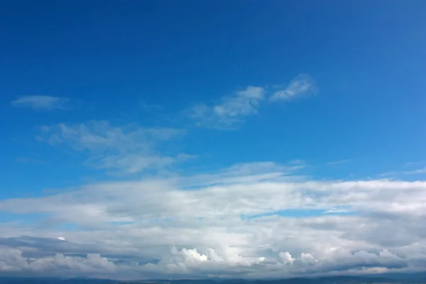 Paisaje nublado —  Fotos de Stock