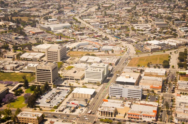 洛杉矶市中心，鸟瞰图在阳光灿烂的日子 — 图库照片