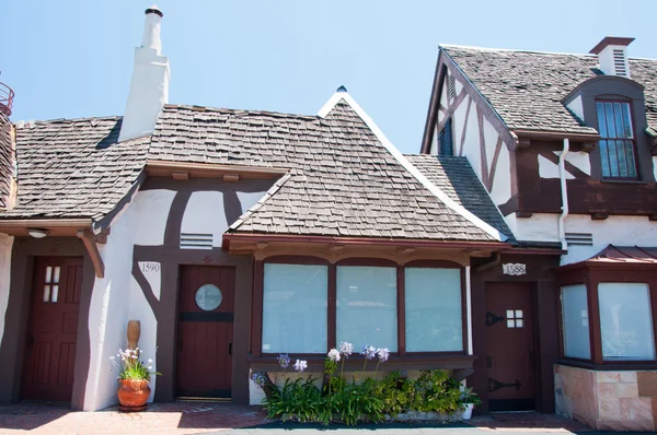 Beautifully restored old craftsman style home — Stock Photo, Image