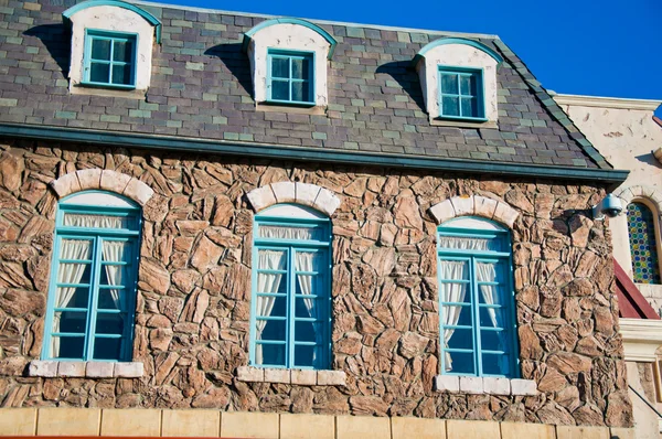 벽돌 로지은 건물 — 스톡 사진