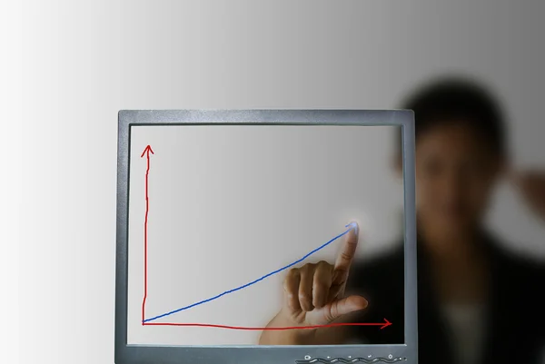 Деловая женщина рука с растущим графиком в компьютерном мониторе — стоковое фото
