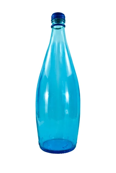 Синяя стеклянная бутылка на белом фоне — стоковое фото