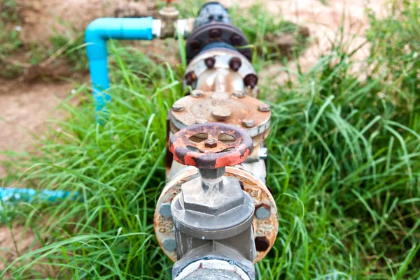 Старый водопроводный клапан — стоковое фото
