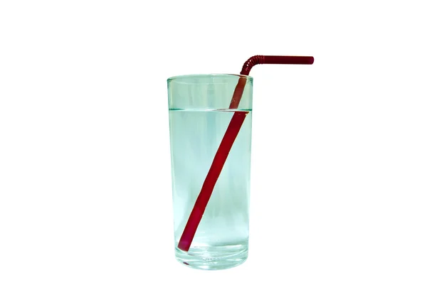 Água em vidro sobre um fundo branco — Fotografia de Stock