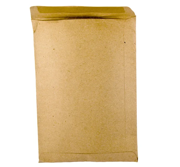 クリッピング パスと白い背景で隔離された茶色の封筒の裏面 — ストック写真