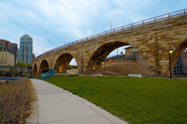 Stone Arch Bridge clipart