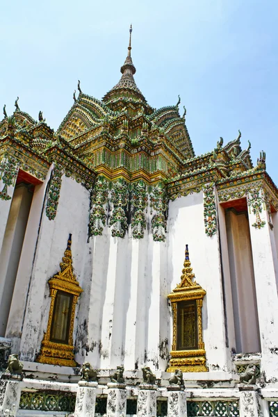 Arte tailandesa em Wat Phra Kaeo, Bangkok . — Fotografia de Stock