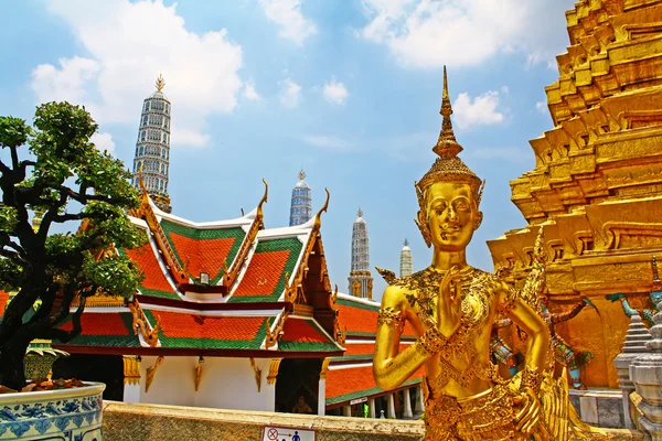 Sculpture thaïlandaise à Wat Phra Kaeo, Bangkok — Photo