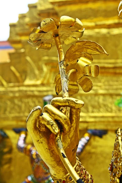Ręce tajski rzeźba. — Zdjęcie stockowe