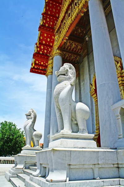 Leone di pietra al Wat Benchamabophit — Foto Stock
