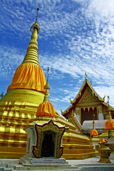 Golden pagoda. — Stok fotoğraf