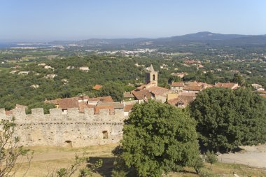 grimaud Köyü Provence'nın genel görünümünü