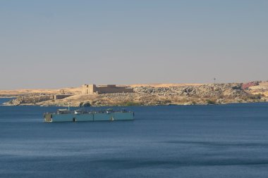 aswan Barajı kıyısında Kalabsha Tapınağı