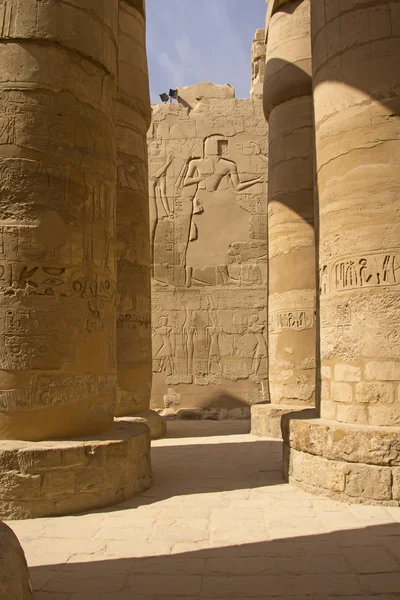 Στήλες από τους ναούς του Καρνάκ (Αίγυπτος) — Φωτογραφία Αρχείου
