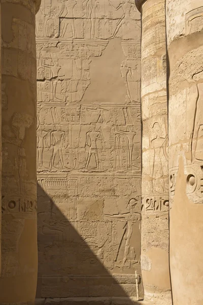 Colunas dos templos de Karnak (Egito ) — Fotografia de Stock