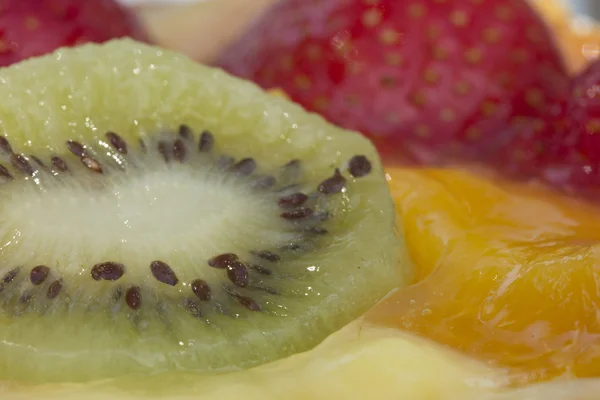 新鲜水果的甜点 — 图库照片