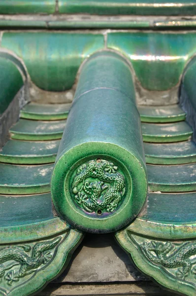 Украшенная китайская черепица, Храм Неба, Пекин — стоковое фото