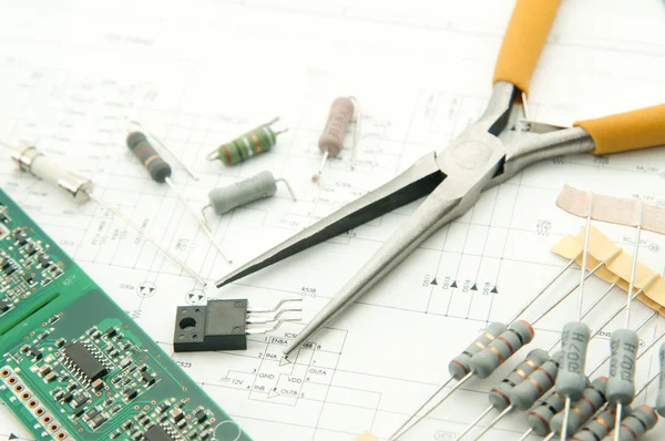 Preparazione del materiale dei componenti elettronici — Foto Stock