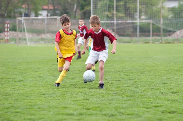 Piłka nożna dla dzieci — Zdjęcie stockowe