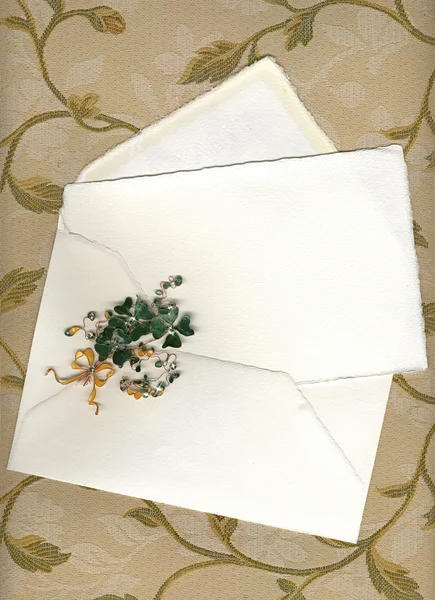 Papierbogen und Umschlag 1 — Stockfoto