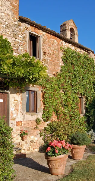 Típica casa rural toscana — Foto de Stock