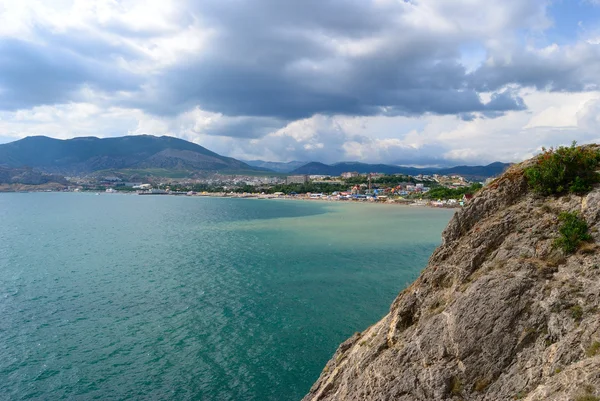 Panorama. Mer Noire dans la ville de Sudak — Photo