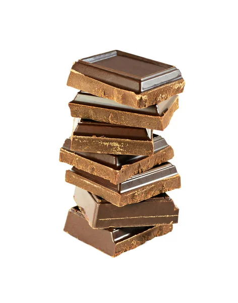 Schokolade in Riegeln isoliert auf weißem Hintergrund — Stockfoto