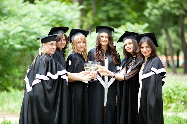 Bachelor's graduates celebrate — Stock Photo, Image