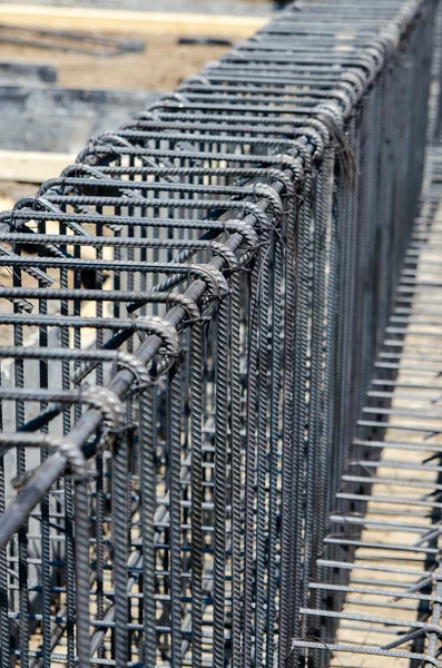 Çelik donatı ile beton yapılar oluşturmak için takviye — Stok fotoğraf