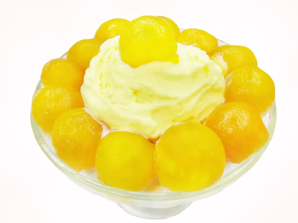 Ice-cream with papaya in syrup — Stock Photo, Image