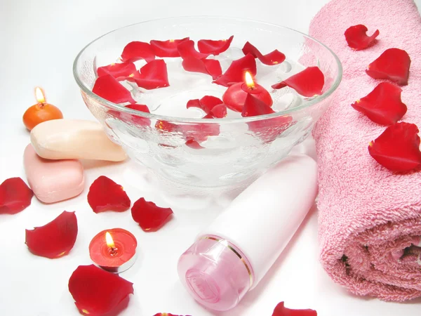 Spa candles and bathing accessories — Stock Photo, Image