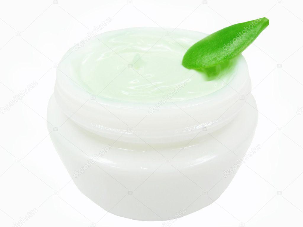 Cosmetic green creme for face