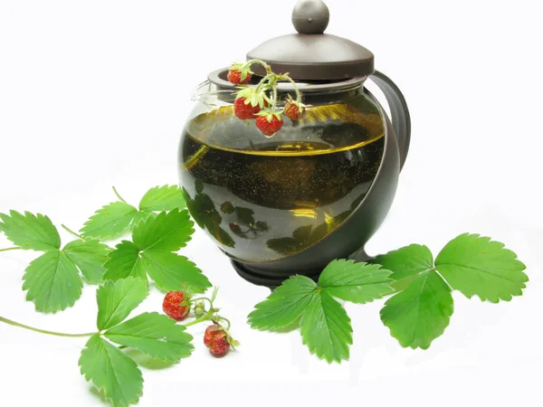 Wild strawberry tes in tea-pot — Stock Photo, Image
