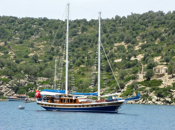 Яхта в Эгейском море — стоковое фото