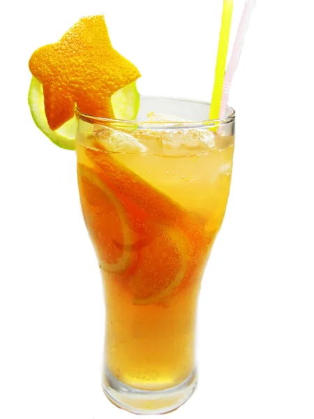 Frukt orange punch cocktail drink med orange — Stockfoto