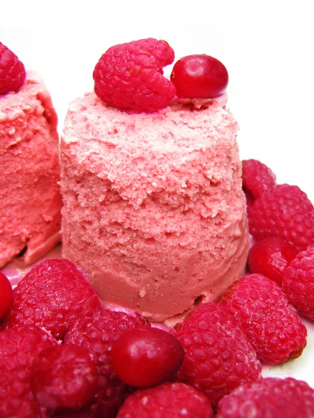 Pink fruit ice-cream with raspberry — Stock Photo, Image