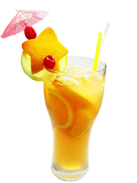 Fruit koude sap drinken met sinaasappel — Stockfoto