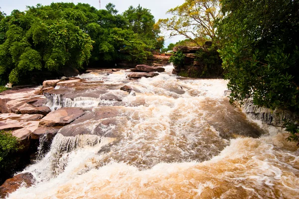Khbail Chai waterfall, view 2, Sihanoukville, Cambodge — Photo